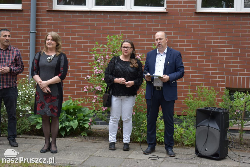 W Straszynie zakopano kapsułę czasu