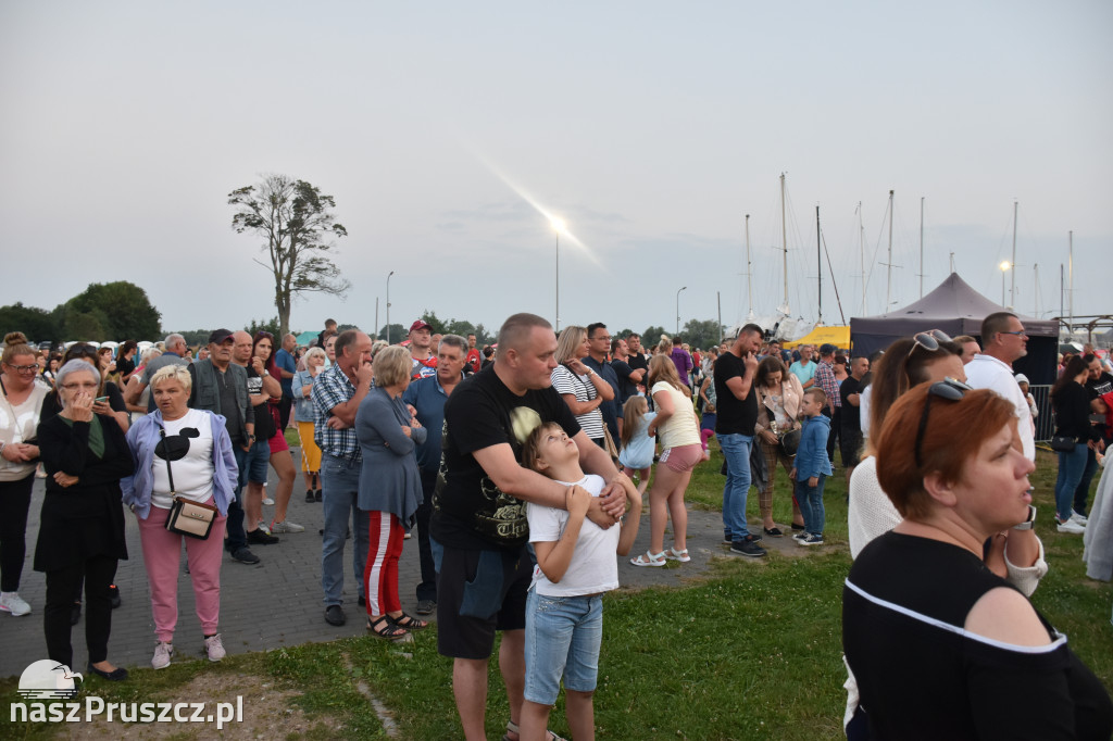 Piękni i Młodzi zagrali w Błotniku