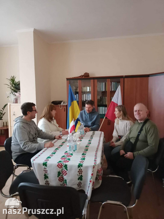 Konwój humanitarny dotarł na Ukrainę