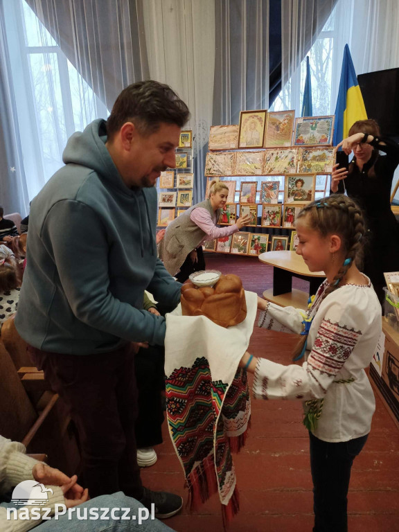 Konwój humanitarny dotarł na Ukrainę