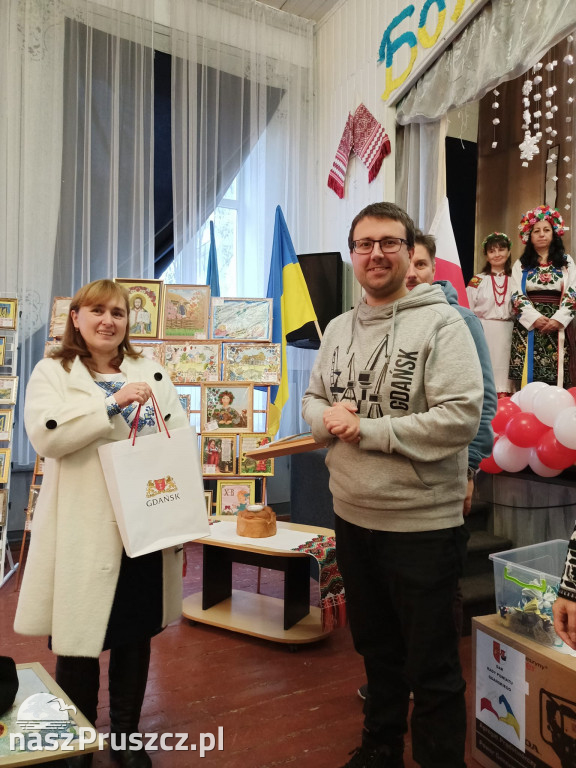 Konwój humanitarny dotarł na Ukrainę