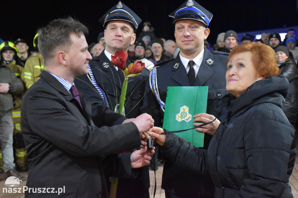 OSP Pszczółki ma nowy wóz!