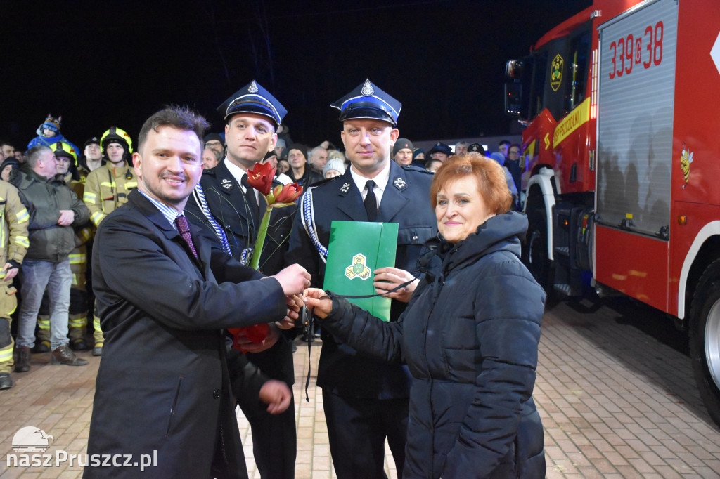 OSP Pszczółki ma nowy wóz!