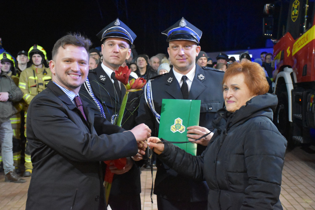 OSP Pszczółki ma nowy wóz!