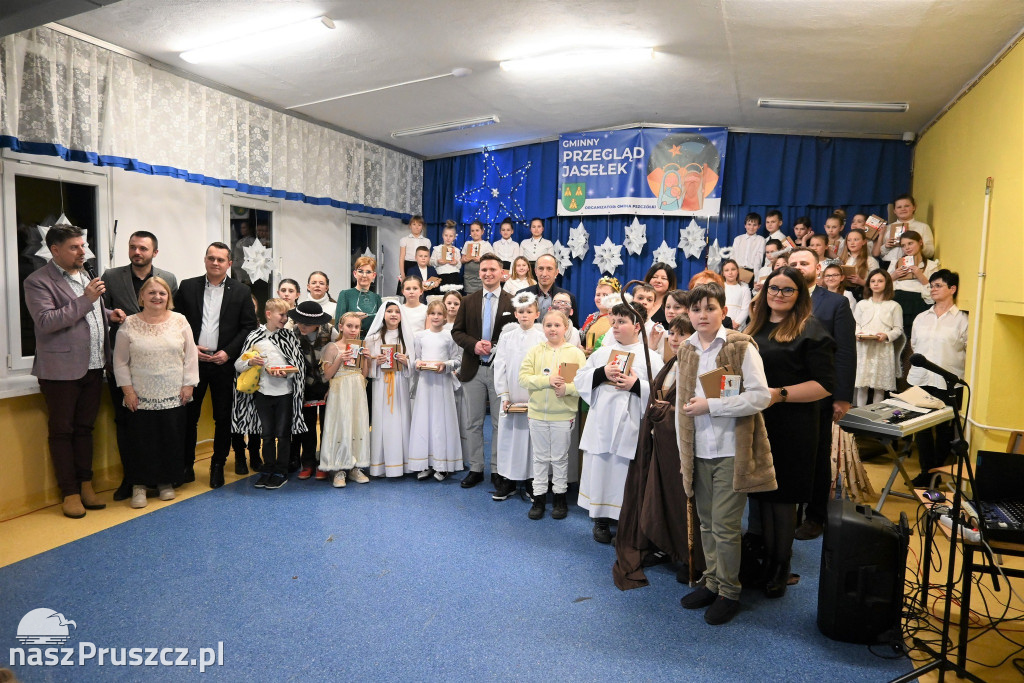 Przegląd Jasełek w gmine Pszczółki