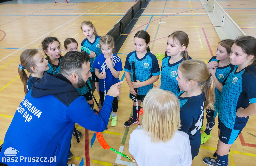 Unihokeistki z UKS Motława z medalami w Orzyszu