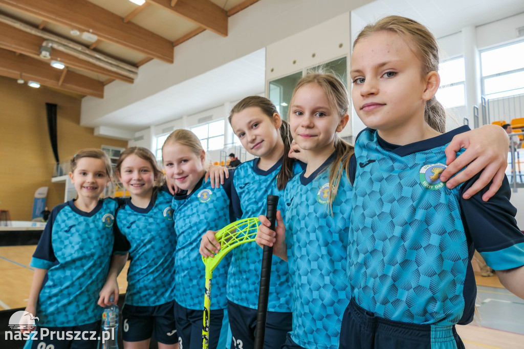 Unihokeistki z UKS Motława z medalami w Orzyszu