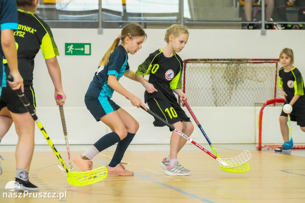 Unihokeistki z UKS Motława z medalami w Orzyszu