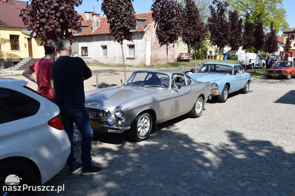 Zabytkowe auta zawitały do Pruszcza Gdańskiego