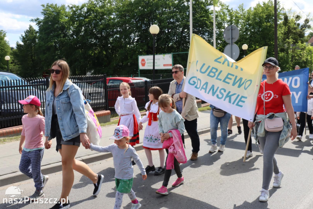 Przemarsz ulicami Kolbud - Dni Gminy Kolbudy