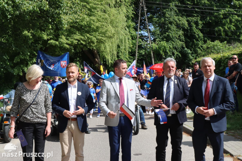 Przemarsz ulicami Kolbud - Dni Gminy Kolbudy