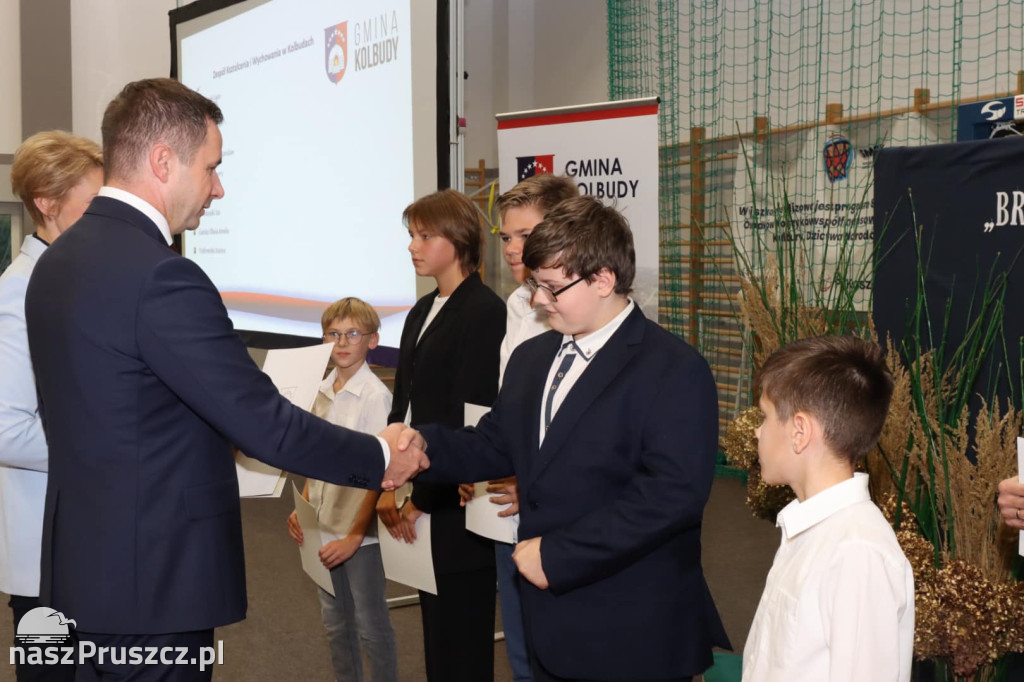 Kolbudy: Wójt wręczył sypendia najlepszym uczniom