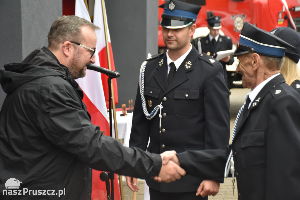 OSP w Pręgowie oficjalnie ma już nowy wóz