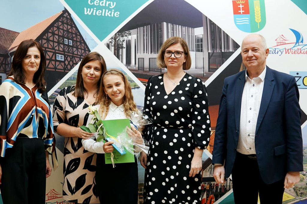 Cedry Wielkie: Stypendia wójta Golińskiego