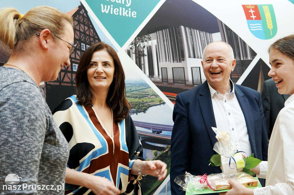 Cedry Wielkie: Stypendia wójta Golińskiego