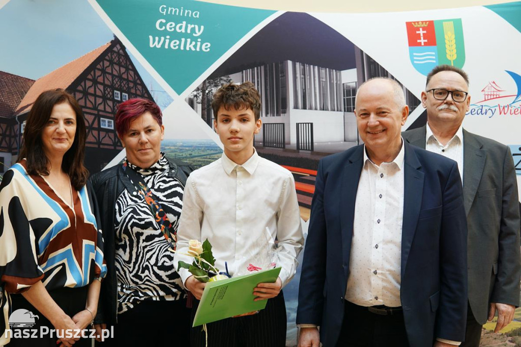 Cedry Wielkie: Stypendia wójta Golińskiego