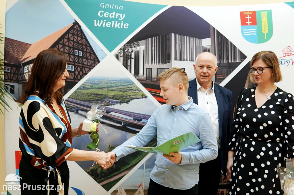 Cedry Wielkie: Stypendia wójta Golińskiego
