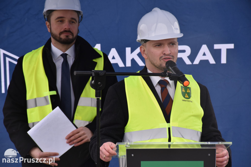 Różyny: wmurowanie kamienia węgielnego pod budowę szkoły