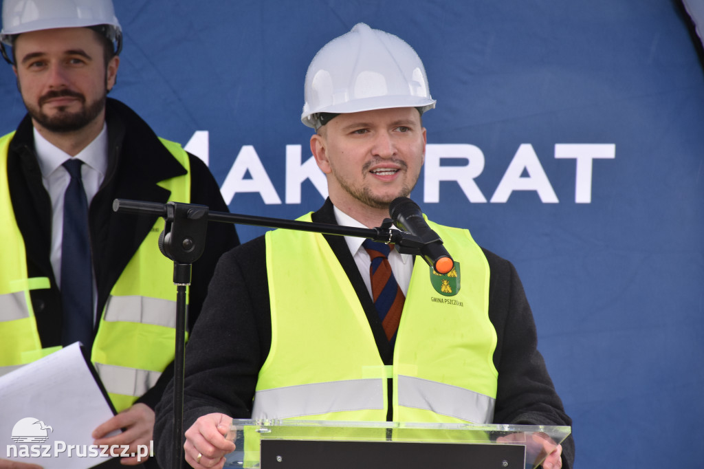 Różyny: wmurowanie kamienia węgielnego pod budowę szkoły