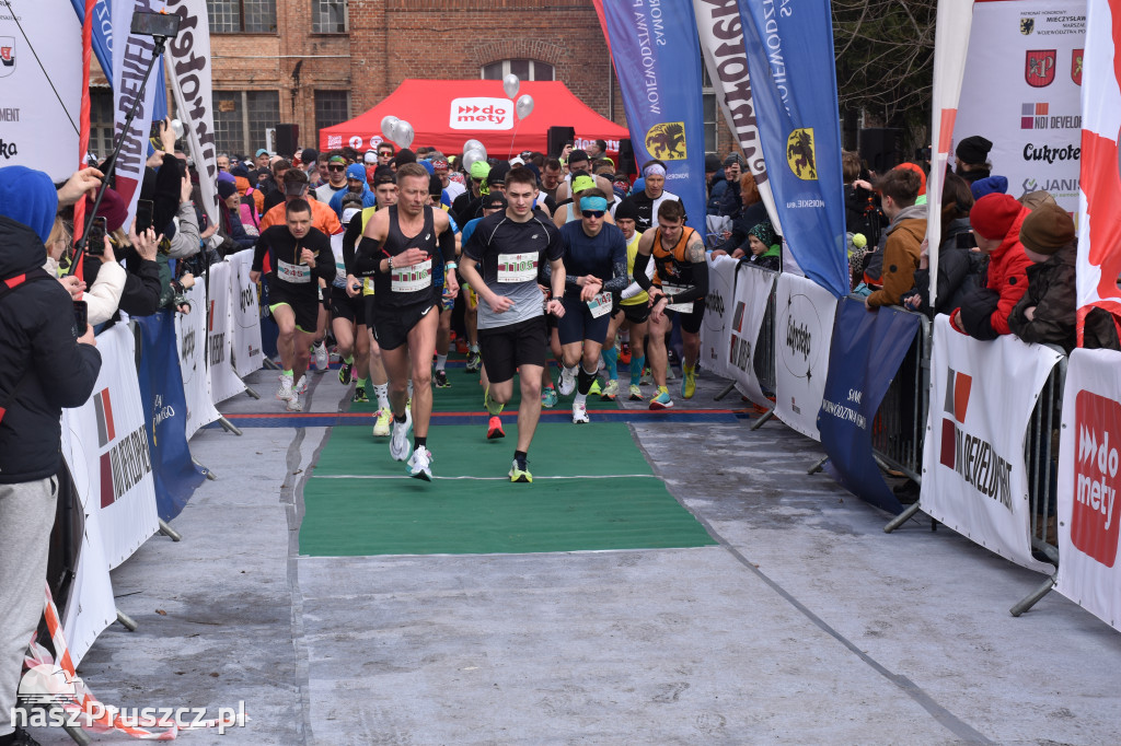 Pruszcz Gdański: Półmaraton i 5-tka nad Radunią