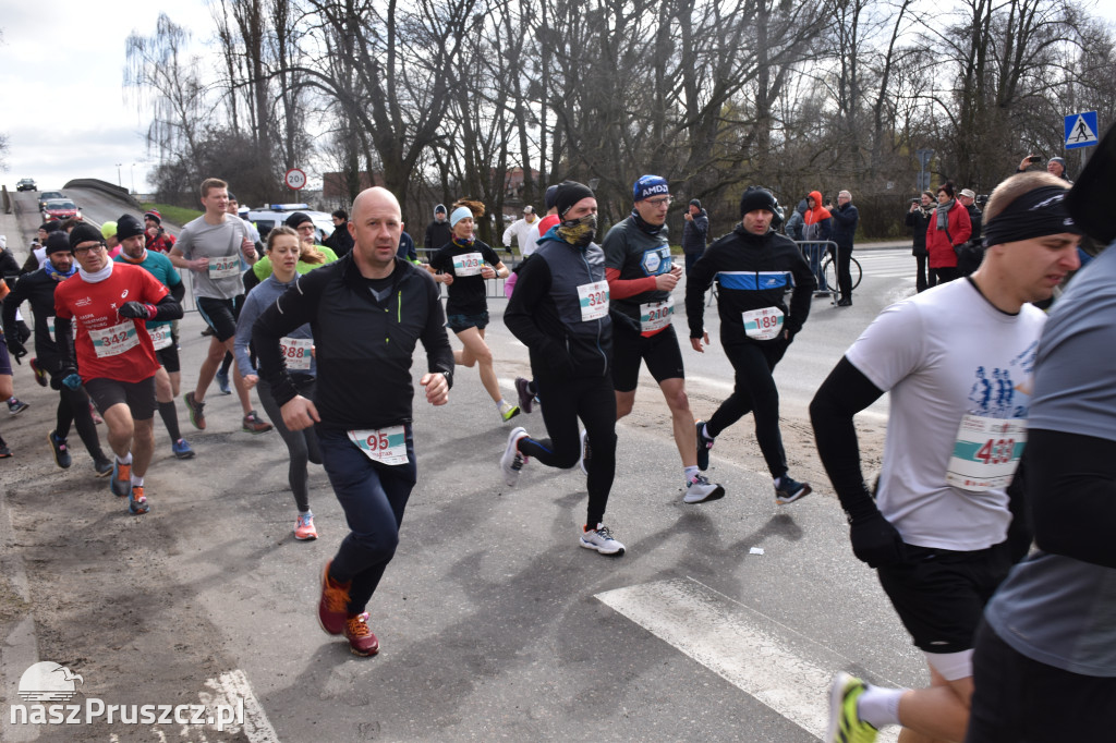 Pruszcz Gdański: Półmaraton i 5-tka nad Radunią