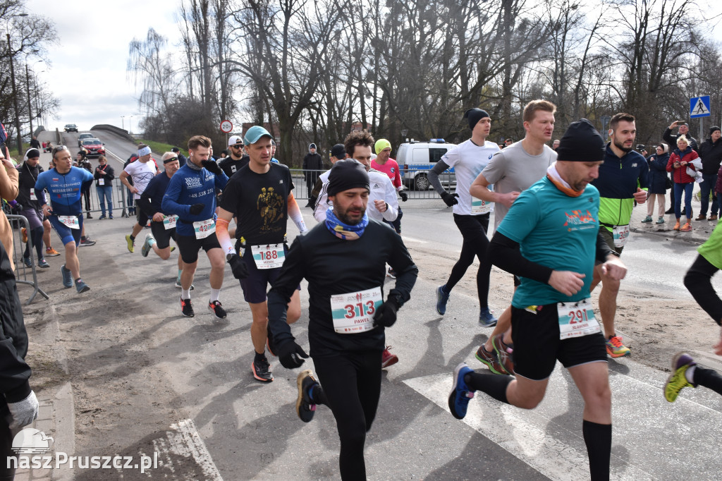 Pruszcz Gdański: Półmaraton i 5-tka nad Radunią