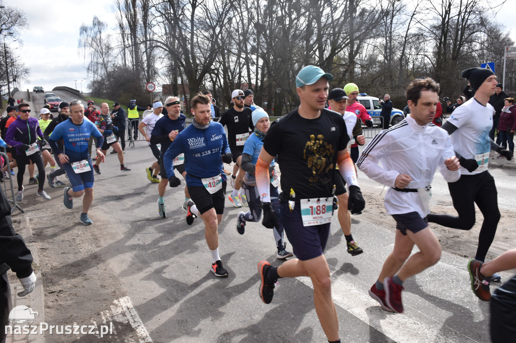 Pruszcz Gdański: Półmaraton i 5-tka nad Radunią