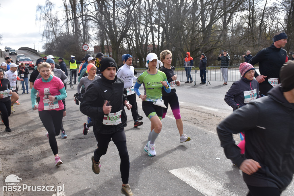 Pruszcz Gdański: Półmaraton i 5-tka nad Radunią