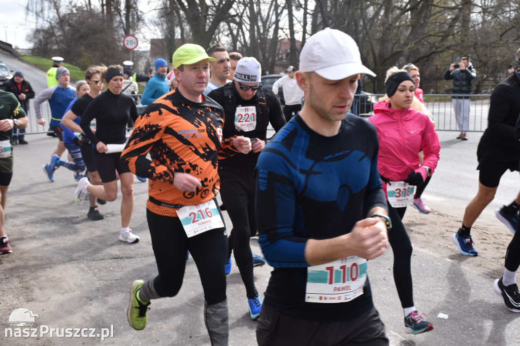 Pruszcz Gdański: Półmaraton i 5-tka nad Radunią