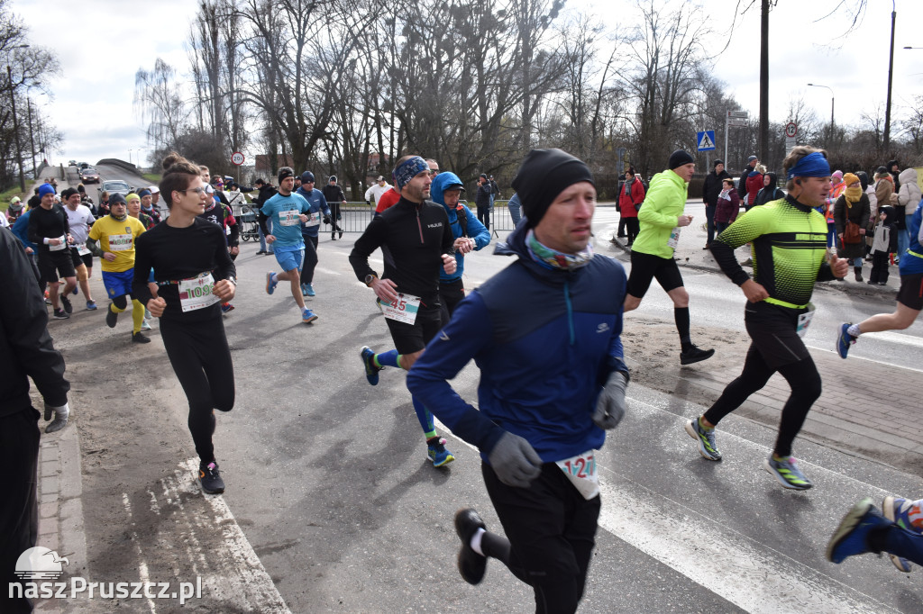 Pruszcz Gdański: Półmaraton i 5-tka nad Radunią