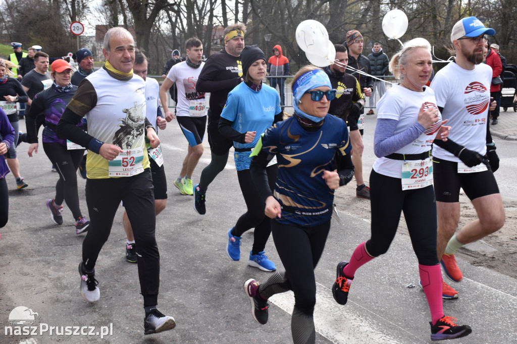 Pruszcz Gdański: Półmaraton i 5-tka nad Radunią