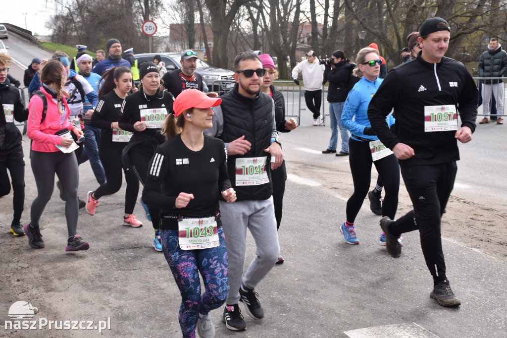 Pruszcz Gdański: Półmaraton i 5-tka nad Radunią