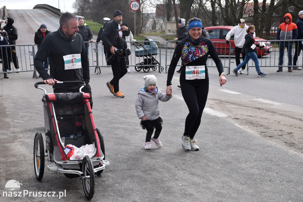 Pruszcz Gdański: Półmaraton i 5-tka nad Radunią