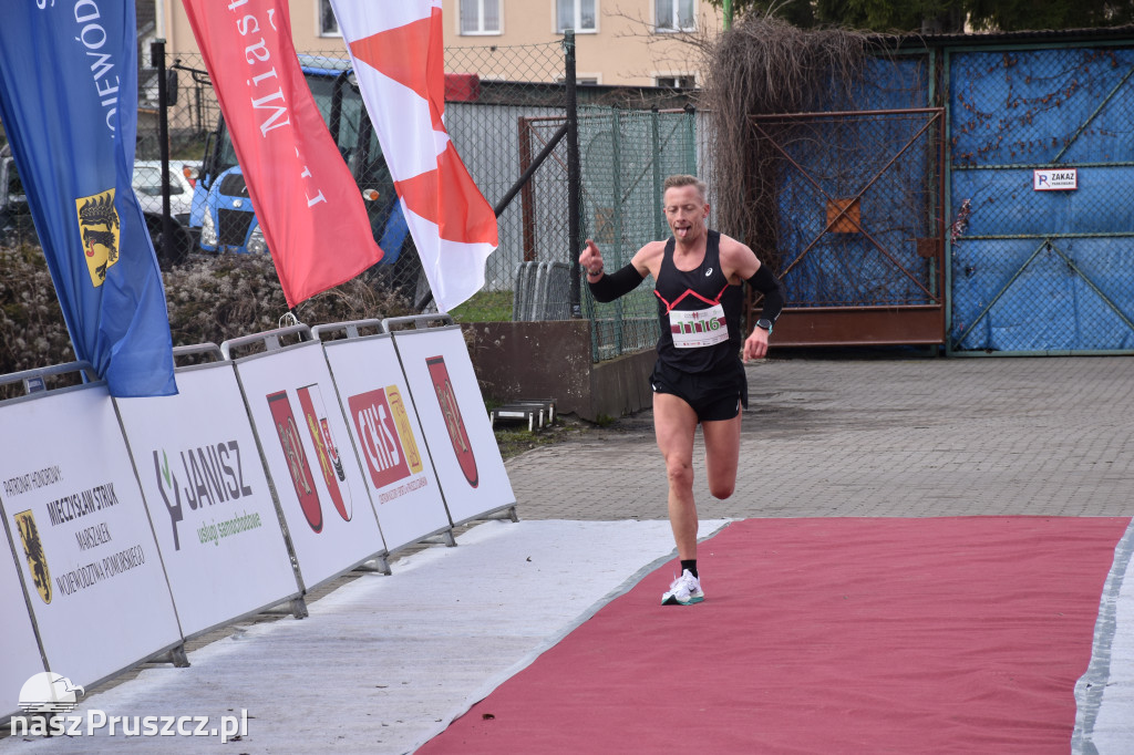 Pruszcz Gdański: Półmaraton i 5-tka nad Radunią