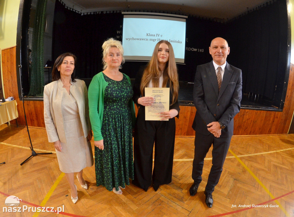 Maturzyści ZSO nr 1 odebrali świadectwa