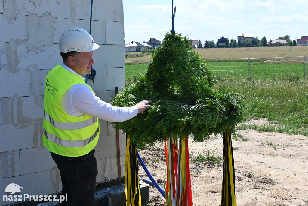 Trwa budowa szkoły podstawowej w Różynach