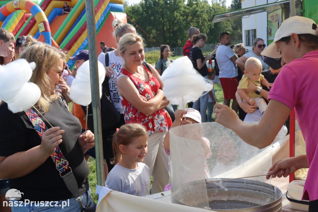 Rodzinne pożegnanie lata w Kowalach