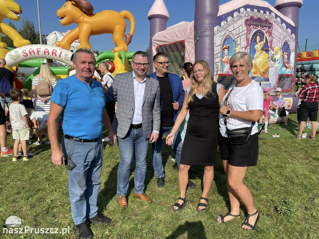 Rodzinne pożegnanie lata w Kowalach