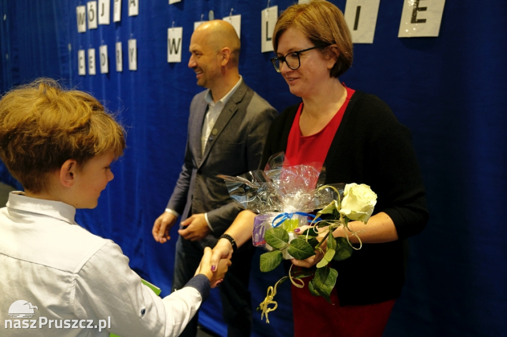 Cedry Wielkie: Wójt wręczył stypendia najzdolniejszym uczniom
