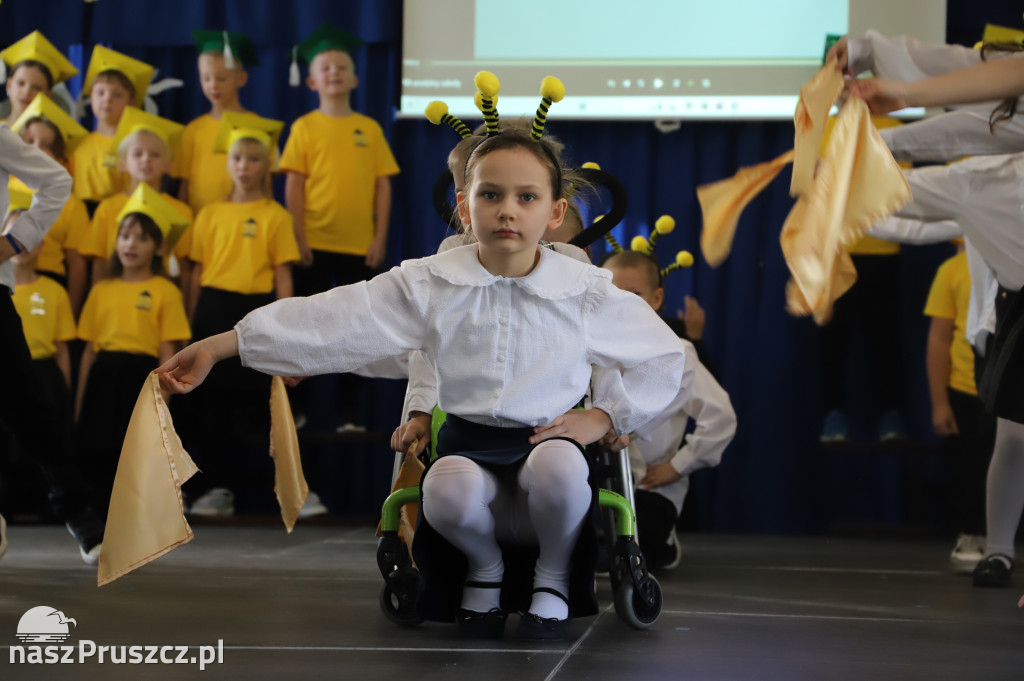 60 lat szkoły podstawowej w Pszczółkach