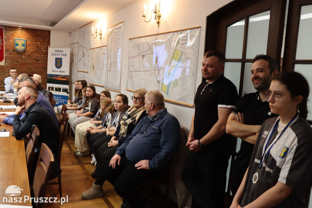 Suchy Dąb: Nagrody dla uczniów od wójt Ficek