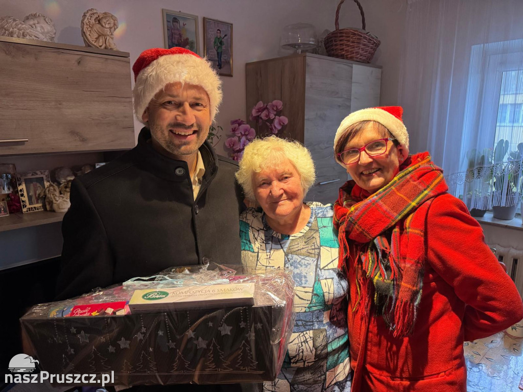Cedry Wielkie: Świąteczna wizyta u sneiorów