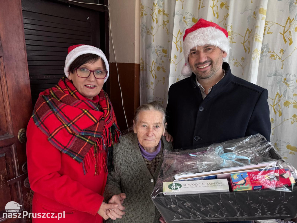 Cedry Wielkie: Świąteczna wizyta u sneiorów