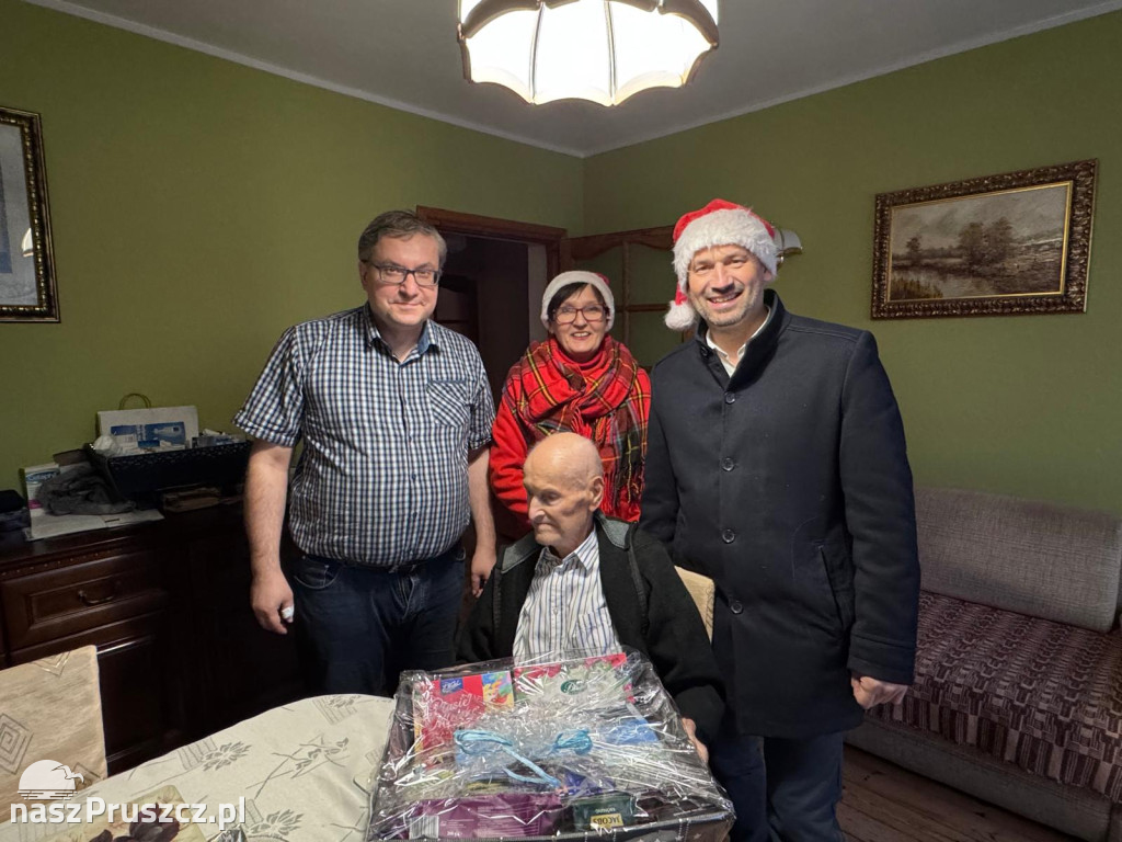 Cedry Wielkie: Świąteczna wizyta u sneiorów