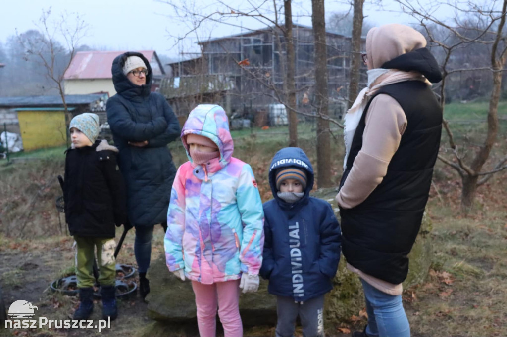 Święty Mikołaj z elfami z OSP odwiedził Czapielsk