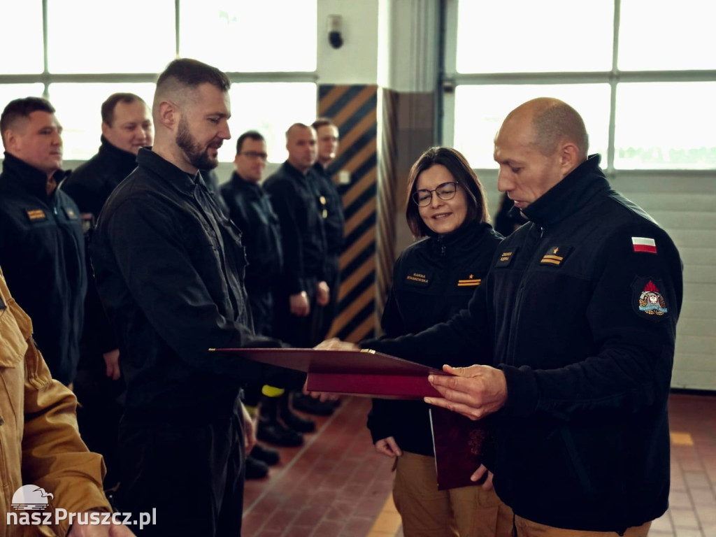 Strażacy z Pruszcza przeszli na emeryturę
