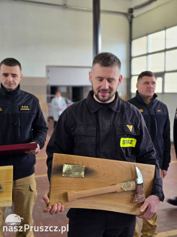 Strażacy z Pruszcza przeszli na emeryturę