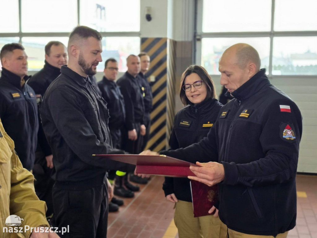 Strażacy z Pruszcza przeszli na emeryturę