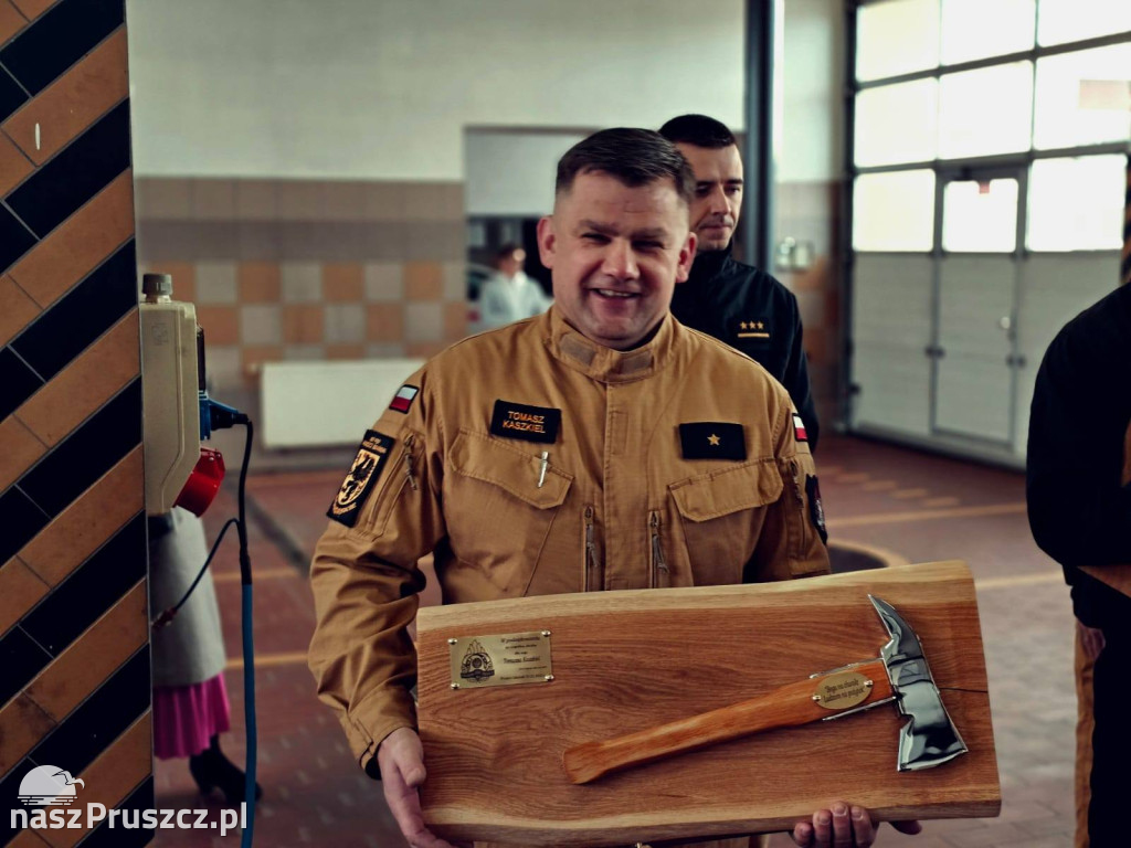 Strażacy z Pruszcza przeszli na emeryturę