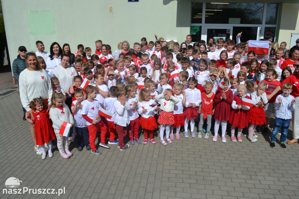 Uczniowie z Przejazdowa uczcili Święto Konstytucji 3 Maja